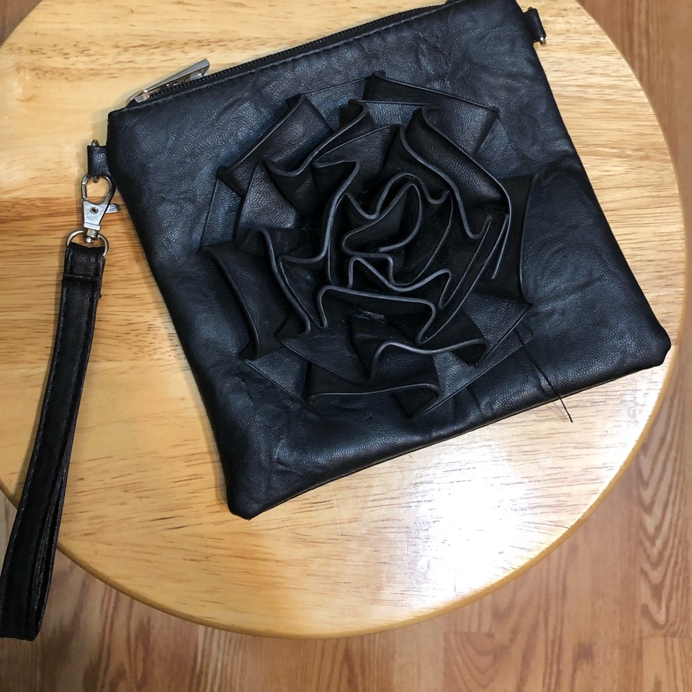 Super cute clutch pouch!